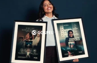 Julia Vitória Recebe Discos de Platina e Diamante Quíntuplo em Homenagem Surpresa e Celebra Marco Histórico na Música Gospel Cantora gospel Julia Vitória recebe Discos de Platina e Diamante Quíntuplo durante homenagem surpresa realizada em São Paulo